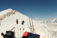 Вид с перевала Шумак на вершину 2937м